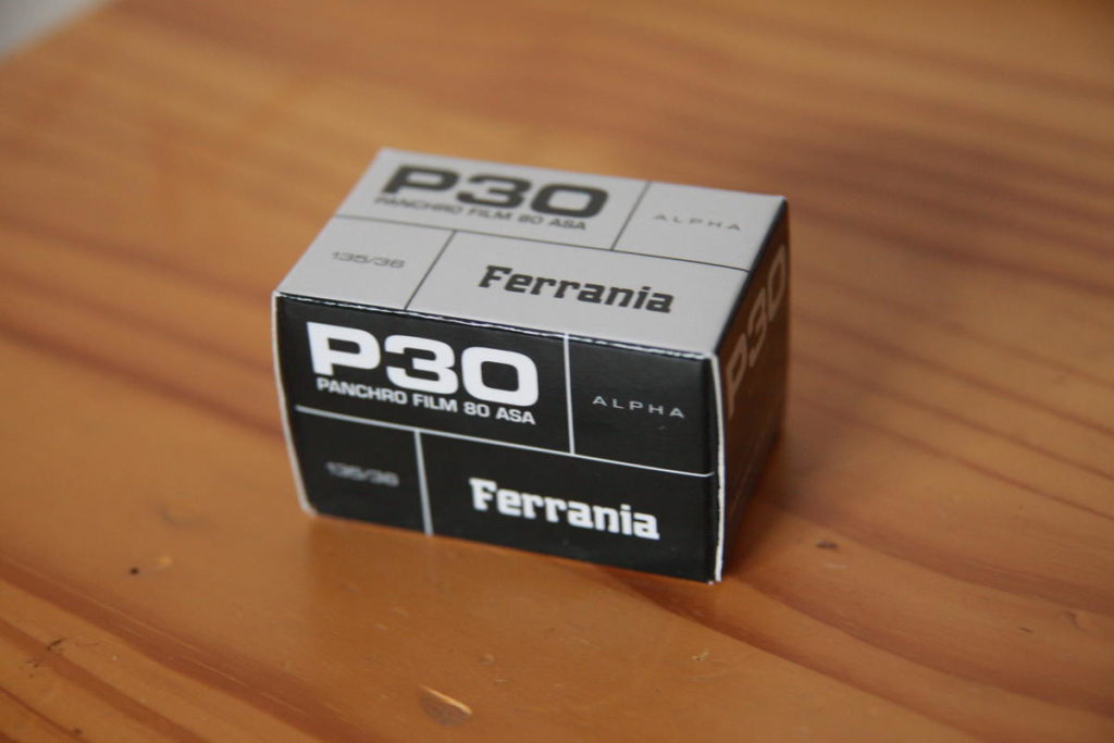 Film Ferrania P30 Alpha schwarz weiß black white 35mm